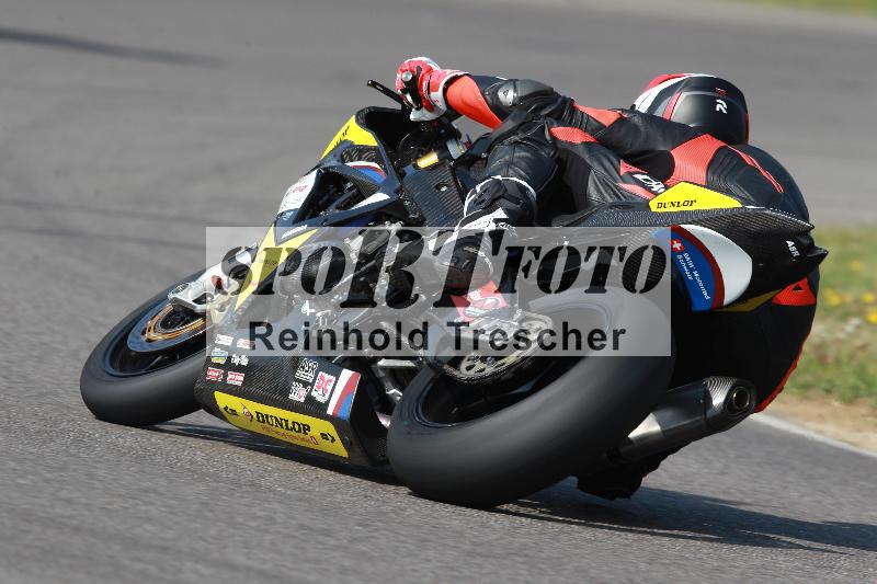 /Archiv-2022/12 22.04.2022 Discover the Bike ADR/Race 3/backside